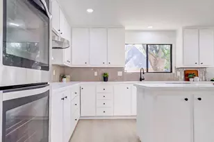 10303 Chevy Chase Dr, Houston, TX 77042 - Photo 11