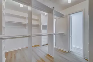 10303 Chevy Chase Dr, Houston, TX 77042 - Photo 31