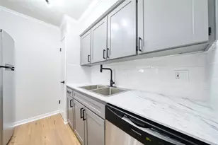 3224 Timmons Ln, Houston, TX 77027 - Photo 7