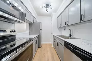 3224 Timmons Ln, Houston, TX 77027 - Photo 5