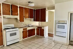216 21st Ave N, Texas City, TX 77590 - Photo 5
