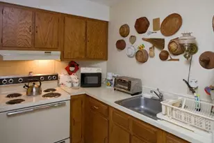 144 Cabot St, Chicopee, MA 01013 - Photo 15