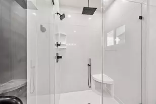 2111 Chapman St, Houston, TX 77009 - Photo 13