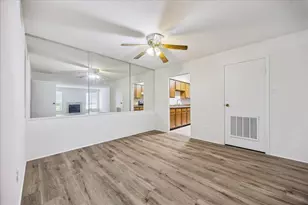 6500 Sands Point Dr, Houston, TX 77074 - Photo 5