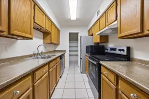 6500 Sands Point Dr, Houston, TX 77074 - Photo 3