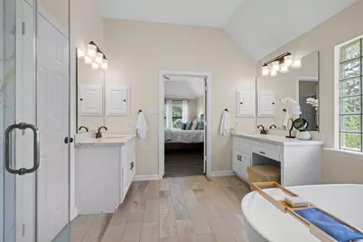 72 W Sandalbranch Circle, The Woodlands, TX 77382 - Photo 41