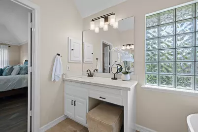 72 W Sandalbranch Circle, The Woodlands, TX 77382 - Photo 39