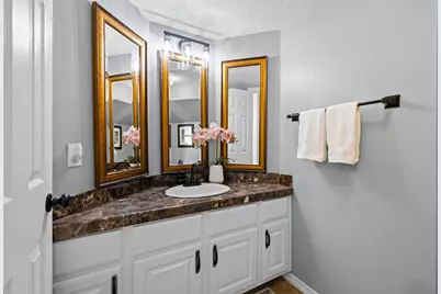 72 W Sandalbranch Circle, The Woodlands, TX 77382 - Photo 27