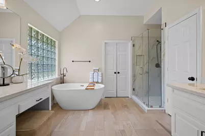 72 W Sandalbranch Circle, The Woodlands, TX 77382 - Photo 37