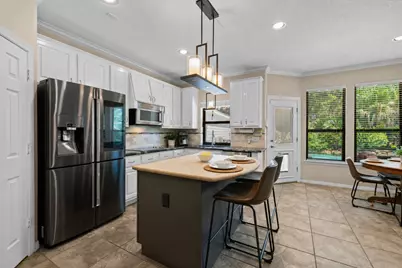 72 W Sandalbranch Circle, The Woodlands, TX 77382 - Photo 23