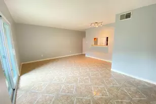 215 Postoffice, Galveston, TX 77550 - Photo 3