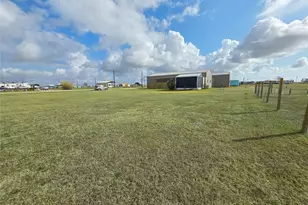 301 Tarpon Dr, Palacios, TX 77465 - Photo 15