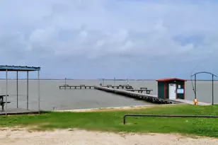 301 Tarpon Dr, Palacios, TX 77465 - Photo 35