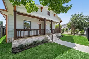 1138 Fugate St, Houston, TX 77009 - Photo 3