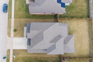 1037 McDonald Dr, Crowley, TX 76036 - Photo 31