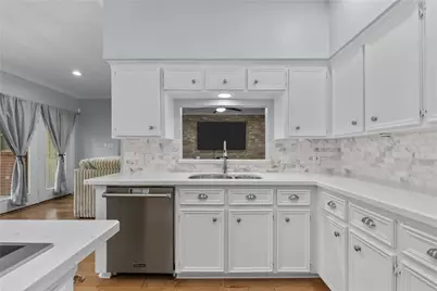 816 Sherwood Forest Drive, Dickinson, TX 77539 - Photo 19