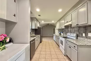 8906 Leader St, Houston, TX 77036 - Photo 3