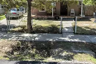 4406 Sumpter St, Houston, TX 77020 - Photo 1