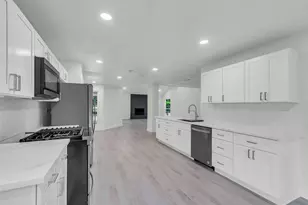 1602 Pine Oak Dr, Conroe, TX 77304 - Photo 9