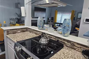 3566 Ocee St, Houston, TX 77063 - Photo 15