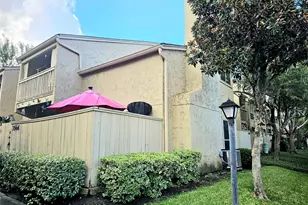 3566 Ocee St, Houston, TX 77063 - Photo 3