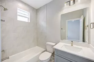 3404 Rawley St, Houston, TX 77020 - Photo 9