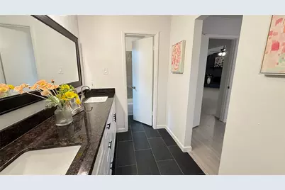 11335 Bayou Place Lane, Houston, TX 77099 - Photo 15