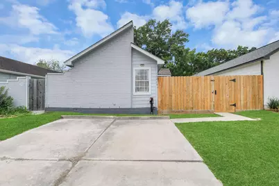 13826 Northlake Drive, Houston, TX 77049 - Photo 7