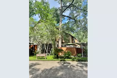 11711 Memorial Drive #251, Houston, TX 77024 - Photo 15