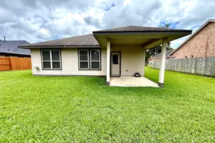 2268 River Oaks Dr, West Columbia, TX 77486 - Photo 3