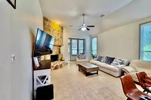 6181 Bridgewater Ln, League City, TX 77573 - Photo 3