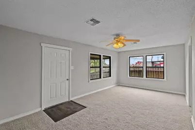 810 23rd Street N, Texas City, TX 77590 - Photo 3
