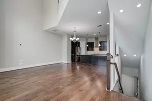 11023 Acorn Falls Dr, Houston, TX 77043 - Photo 9