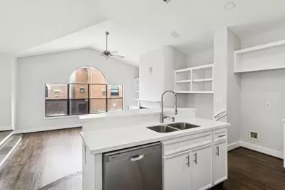 9810 Abigail Grace Court, Houston, TX 77025 - Photo 17