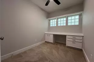 9810 Abigail Grace Ct, Houston, TX 77025 - Photo 11