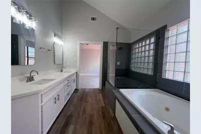 9810 Abigail Grace Court, Houston, TX 77025 - Photo 9