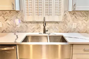 6744 Lawndale St, Houston, TX 77023 - Photo 7