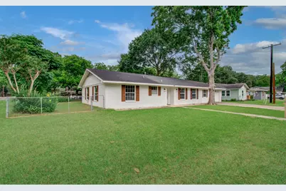 1722 Front Street, Columbus, TX 78934 - Photo 37