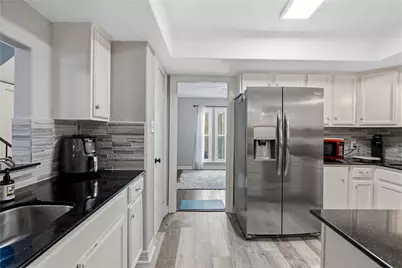 2938 Camelot Lane, Missouri City, TX 77459 - Photo 9