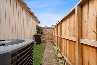 2938 Camelot Lane, Missouri City, TX 77459 - Photo 31
