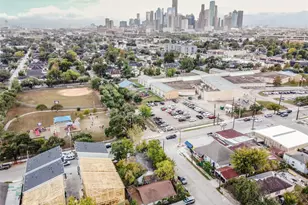 2303 Chestnut St, Houston, TX 77009 - Photo 17