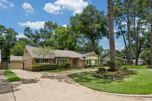 1659 Imperial Crown Dr, Houston, TX 77043 - Photo 9