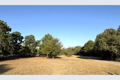 327 Laura Lane, Bastrop, TX 78602 - Photo 15