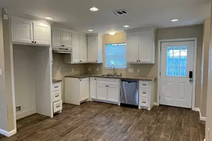 1708 Sycamore St, Bay City, TX 77414 - Photo 5