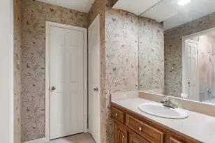 22 Thornhill Oaks Dr, Houston, TX 77015 - Photo 35