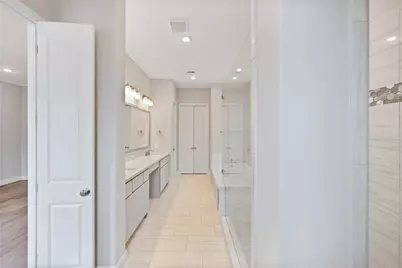 3508 Bridgewater Oaks Lane, Houston, TX 77055 - Photo 9