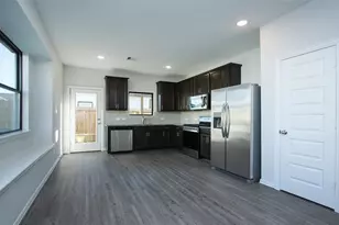 7124 Elgin St, Pearland, TX 77584 - Photo 9