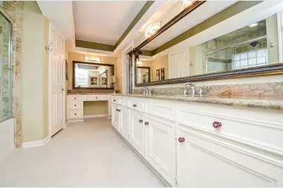 626 Longview Drive, Sugar Land, TX 77478 - Photo 27