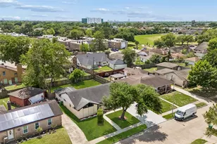 5811 Birchmont Dr, Houston, TX 77092 - Photo 17