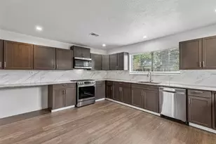 5811 Birchmont Dr, Houston, TX 77092 - Photo 7